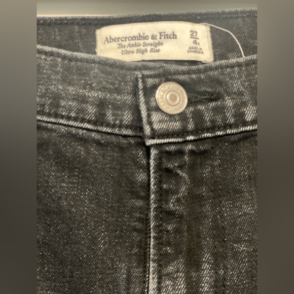 Abercrombie & Fitch Women's  Jeans - Picture 5 of 5